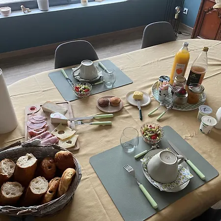 L Hirondelle 3 Bed and Breakfast Erondelle