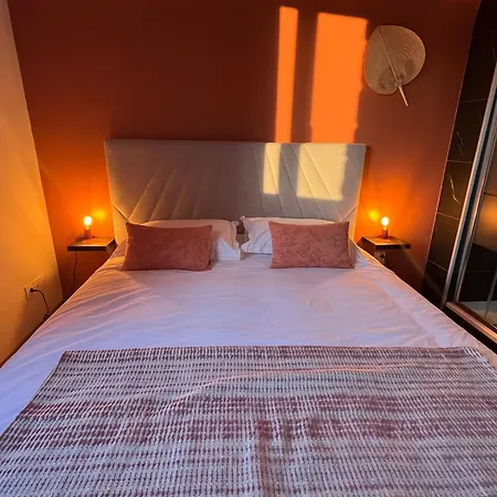 L Hirondelle 3 Bed & Breakfast Erondelle